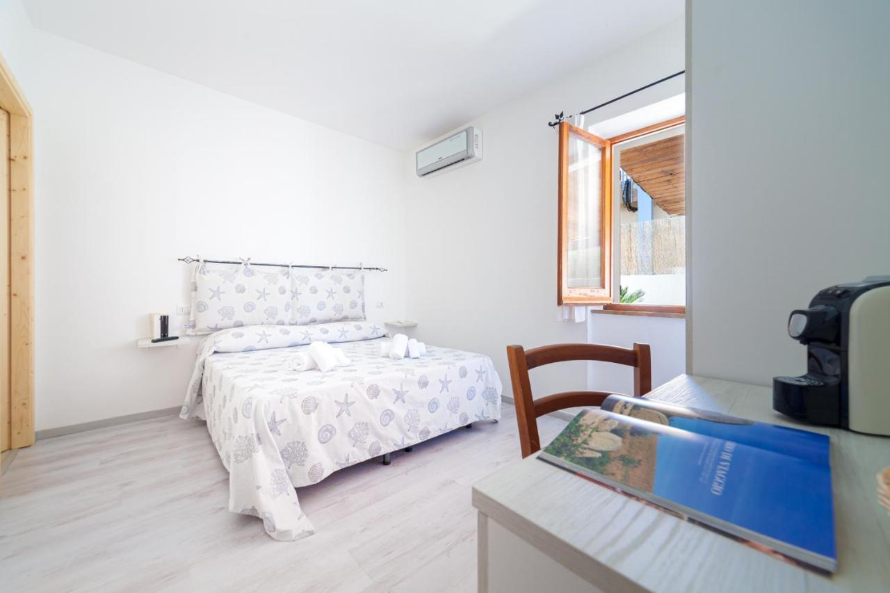 Brezza B&B Golfo Aranci Exterior photo