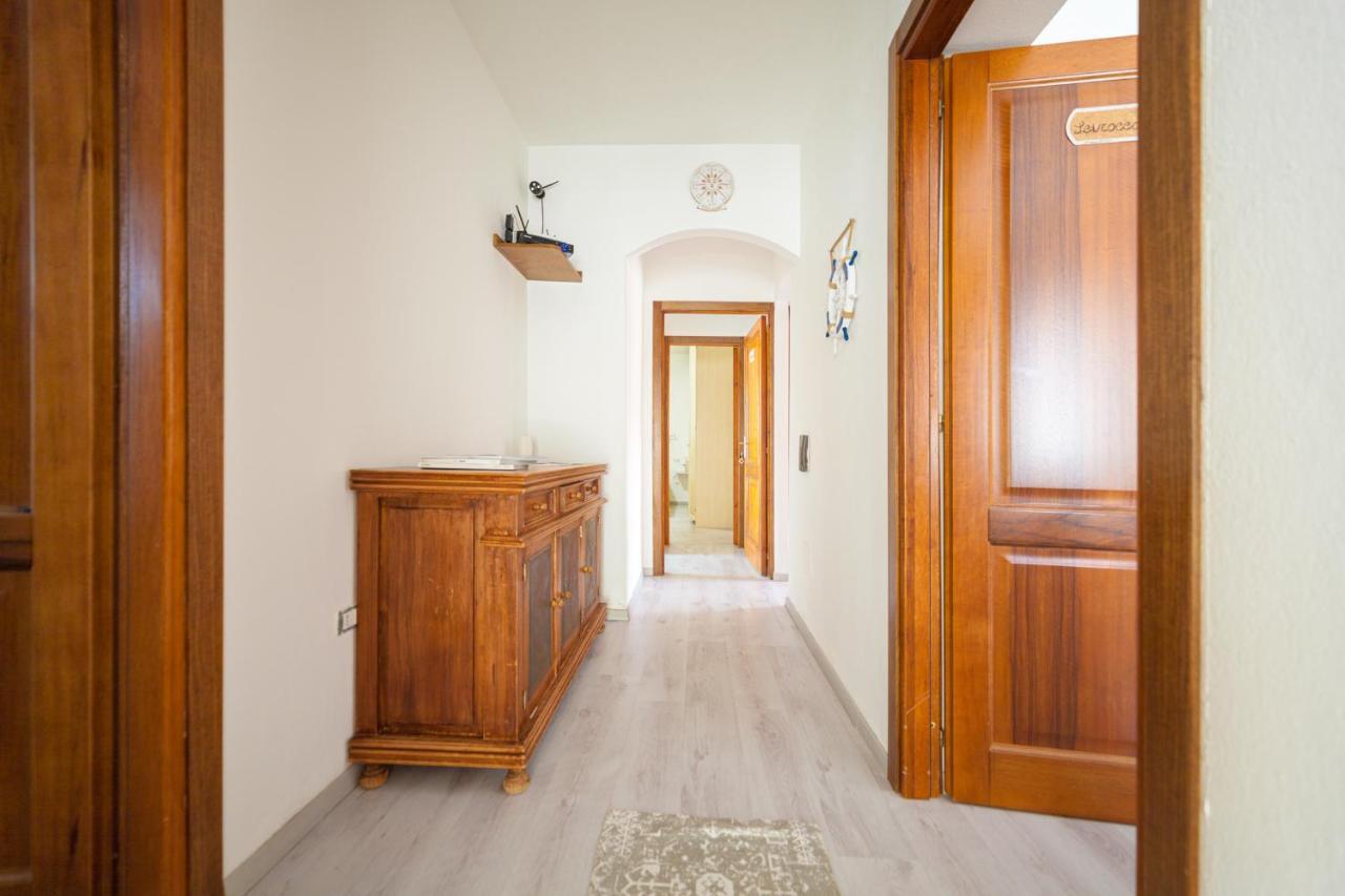 Brezza B&B Golfo Aranci Exterior photo